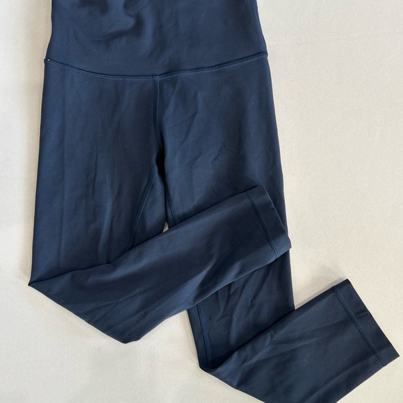 Lululemon Navy Wunder Train High-Rise Crop Leggings xs small Size 4 EUC - Picture 3 of 4